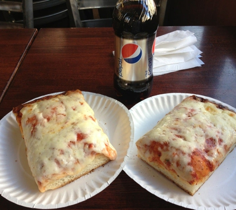 Full Moon Pizzeria - Bronx, NY