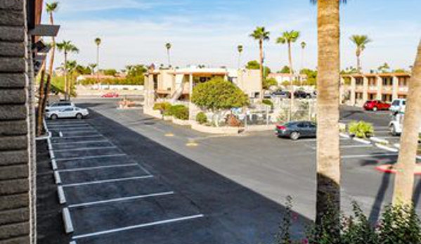Quality Inn & Suites Phoenix NW - Sun City - Youngtown, AZ