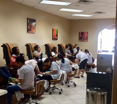 Serene Nails & Spa - Houston, TX