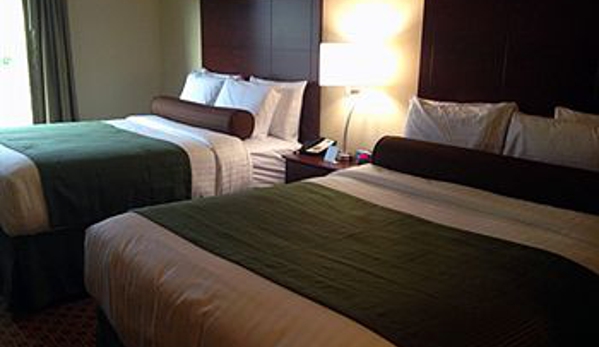 Cobblestone Hotel & Suites - Crookston, MN