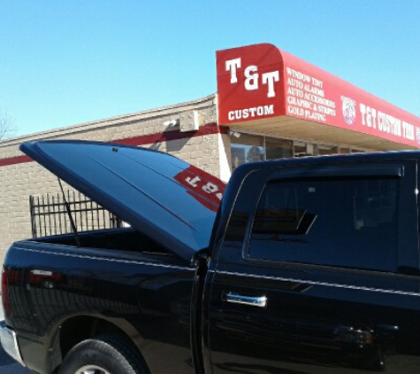 T & T Custom Trim - Shreveport, LA. 2017 Ram 1500
Tonneau Cover