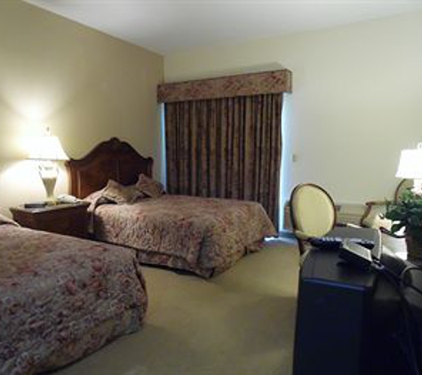 Country Club Hotel & Spa - Lake Ozark, MO