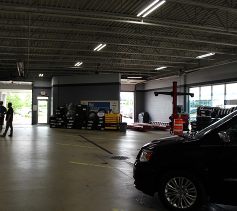 Russ Darrow Chrysler, Dodge, Jeep, RAM of Madison Service Center - Madison, WI