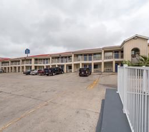 Motel 6 - San Antonio, TX