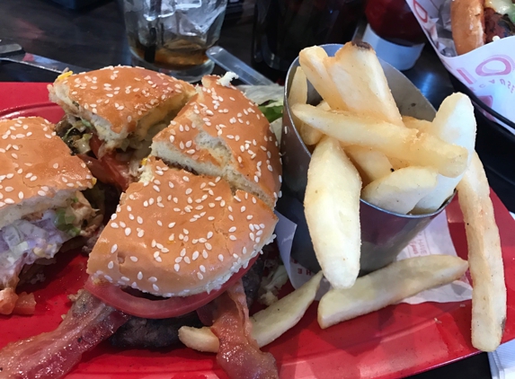 Red Robin Gourmet Burgers - Littleton, CO