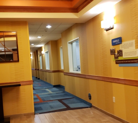 Fairfield Inn & Suites - Bloomington, IL