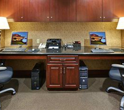 Hampton Inn & Suites Sacramento-Airport-Natomas - Sacramento, CA