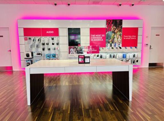 T-Mobile - Pembroke Pines, FL