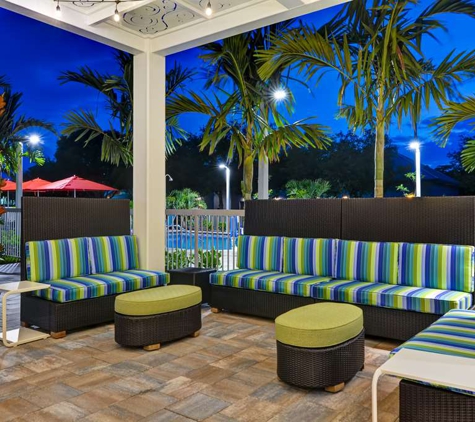 Home2 Suites by Hilton Naples I-75 Pine Ridge Road - Naples, FL