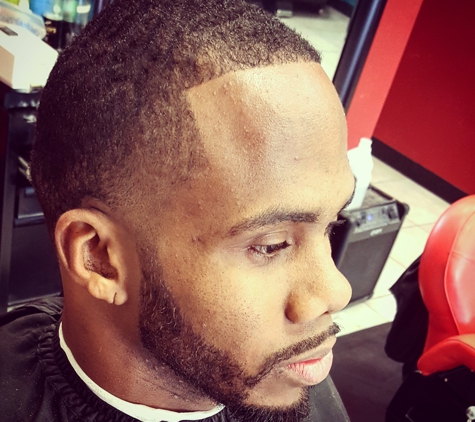 Calis Finest Barbar Launge - Bakersfield, CA. Jay the barber