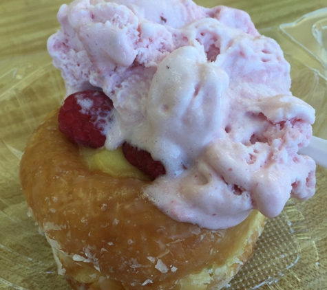 Colorado's Donuts - Los Angeles, CA