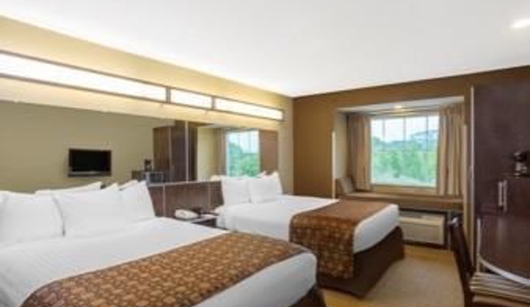 Microtel Inn & Suites by Wyndham Marietta - Marietta, OH