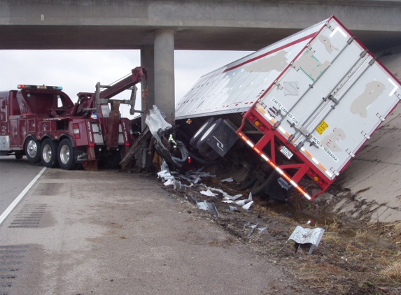 Auto House Towing - Salina, KS