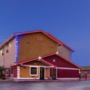 Super 8 by Wyndham San Antonio/I-35 North - Motels