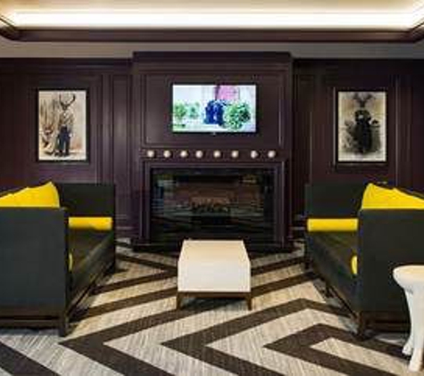 Courtyard by Marriott - Boston, MA