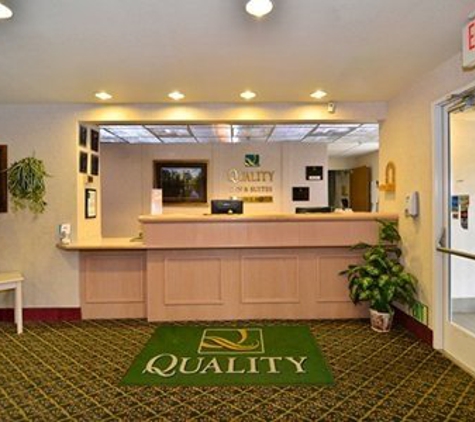 Quality Inn & Suites - Weed, CA