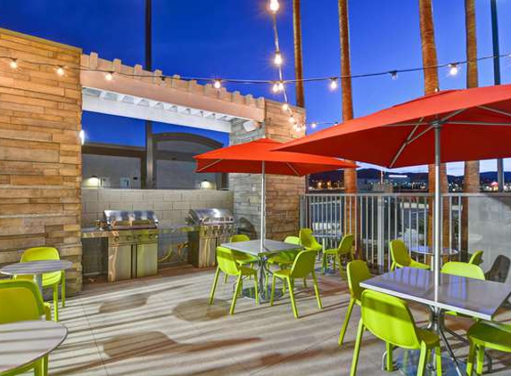 Home2 Suites by Hilton Palmdale - Palmdale, CA