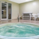 Super 8 by Wyndham Carthage - Hotels