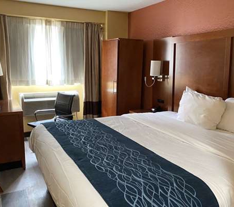 Ramada by Wyndham New York Times Square West - New York, NY