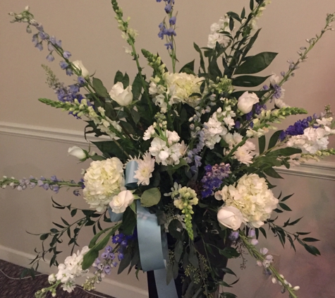 Designed Memories Florist - Albemarle, NC