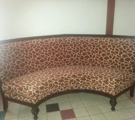 Paul's Upholstering - Orland Park, IL