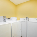 Super 8 by Wyndham Ukiah - Hotels