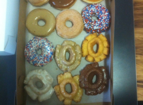 Lamb's Donuts - Saint Robert, MO