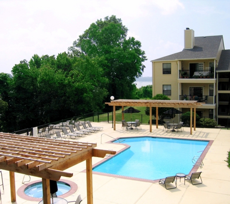 Riverwalk Apartments - Little Rock, AR