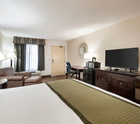 Quality Inn - Windsor Mill, MD