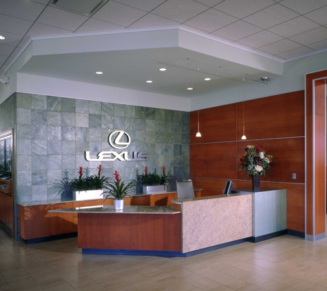 Lexus of Naperville - Naperville, IL