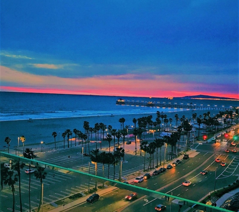 Offshore 9 Rooftop Lounge - Huntington Beach, CA