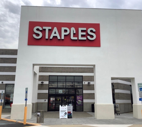 Staples - Paramus, NJ