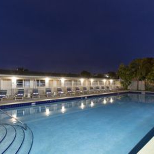 Days Inn Miami Airport North - Miami Springs, FL