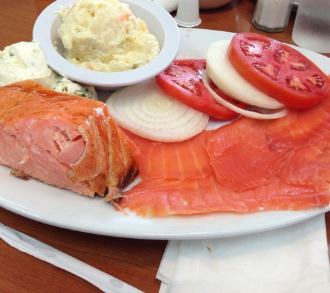 Mo's Bagels and Deli - Miami, FL