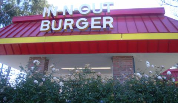 In-N-Out Burger - Woodland Hills, CA