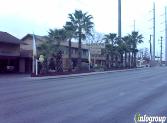 Santa Fe Apartments - San Antonio, TX