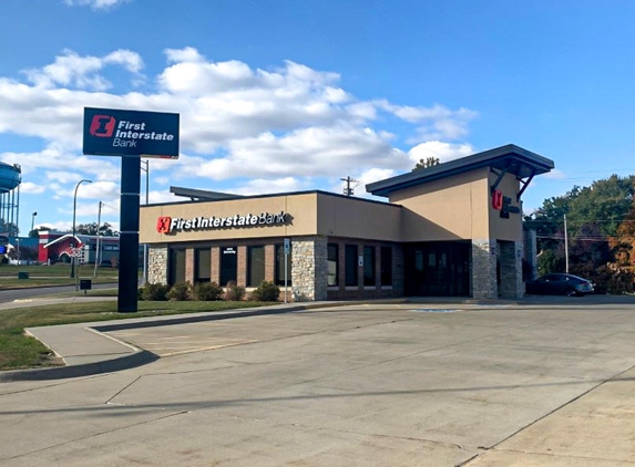 First Interstate Bank - Waterloo, IA