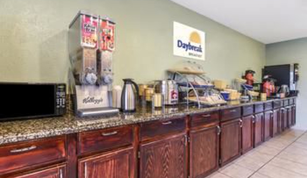 Days Inn - Granbury, TX