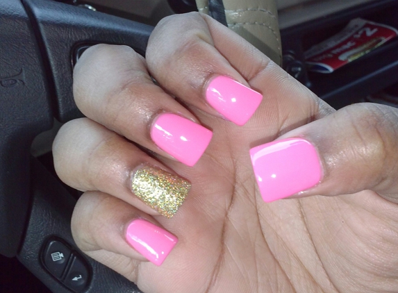 Mimi Nails & Spa - Valrico, FL. Full set with color $22