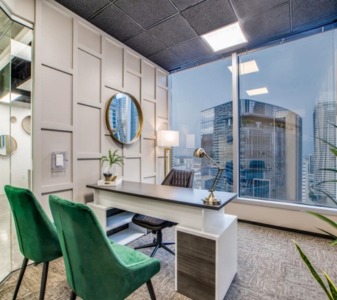 Lucid Private Offices - Downtown / Main Street - Houston, TX