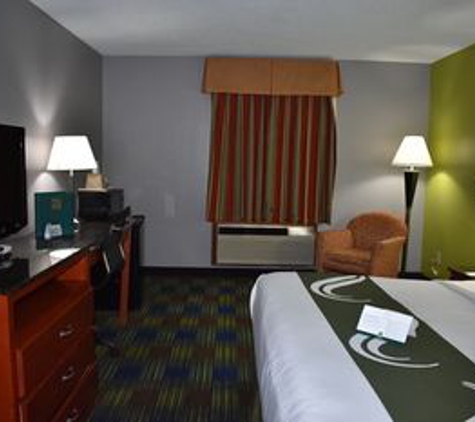 Quality Inn & Suites Bedford West - Bedford, IN