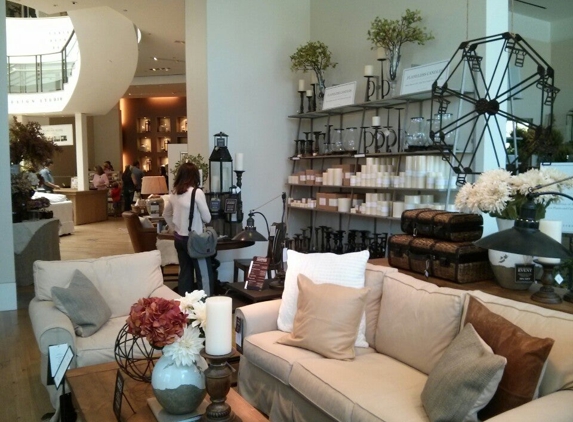 Pottery Barn - Palo Alto, CA