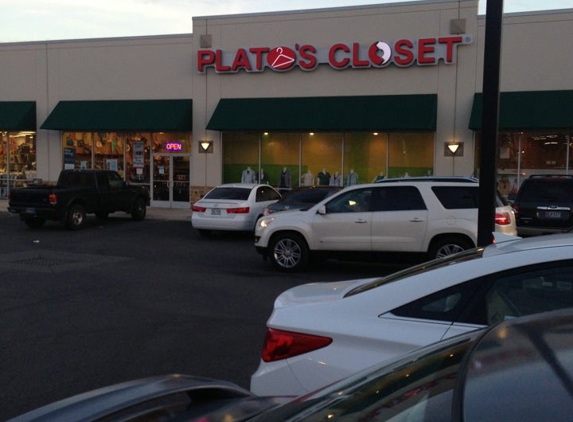 Plato's Closet - San Antonio, TX