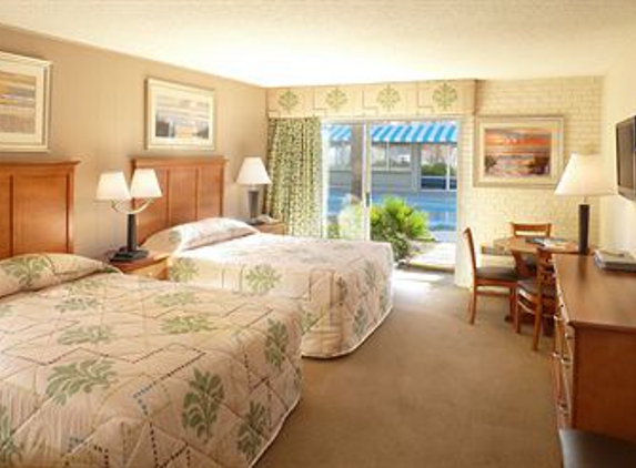 The Oceanfront Litchfield Inn - Pawleys Island, SC