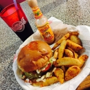 Fuddruckers - American Restaurants