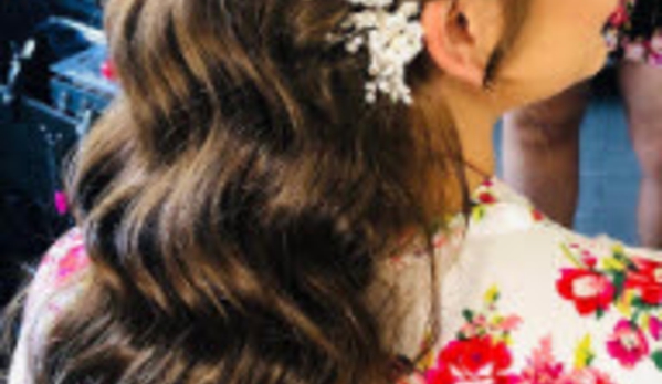 Lou Lou Hair Salon - Midland, WA