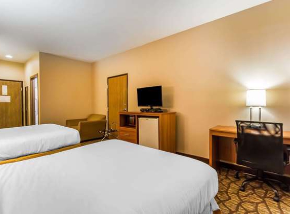 Quality Inn & Suites Chesterfield Village - Springfield, MO