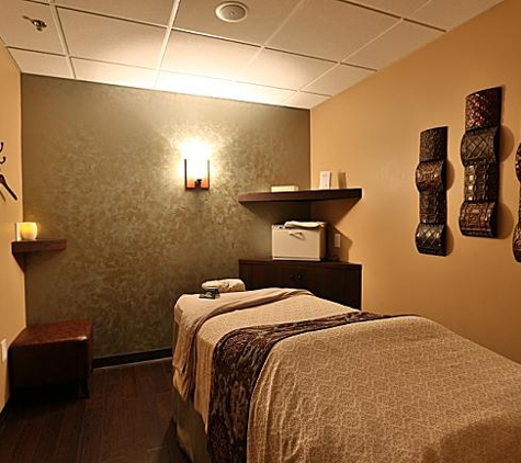 Massage Heights Vanderbilt - Houston, TX