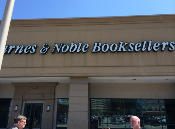 Barnes & Noble Booksellers - Virginia Beach, VA