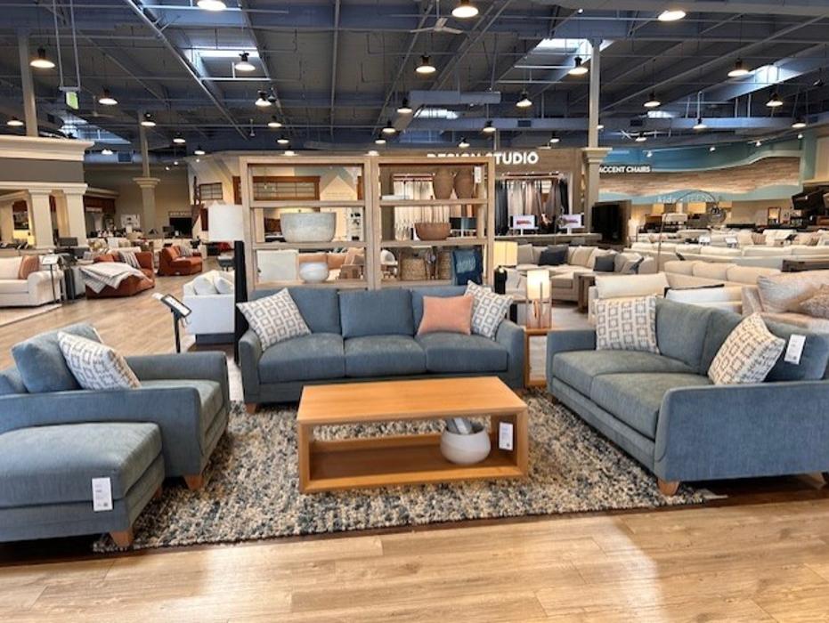 Living Spaces - Irvine, CA 92618